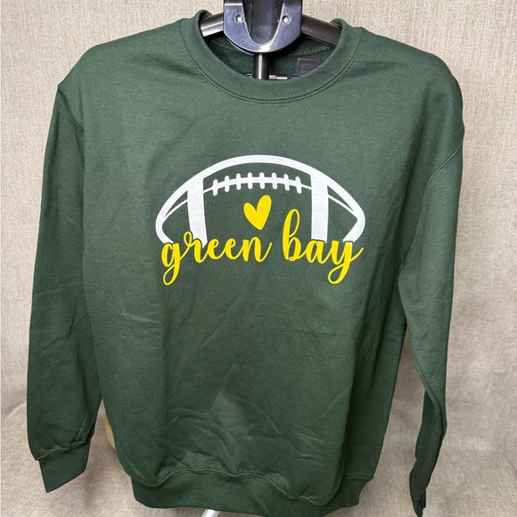 Gildan Other - Green Bay Football Sweatshirt Women’s Medium Green Crewneck Game Day Top